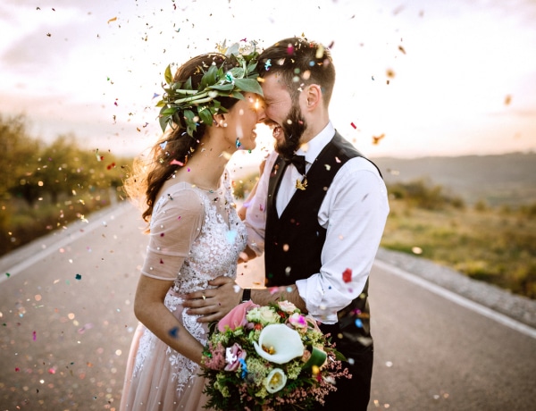 A menyasszonyi cipőben pénz? 10 meglepő esküvői szokás a világban