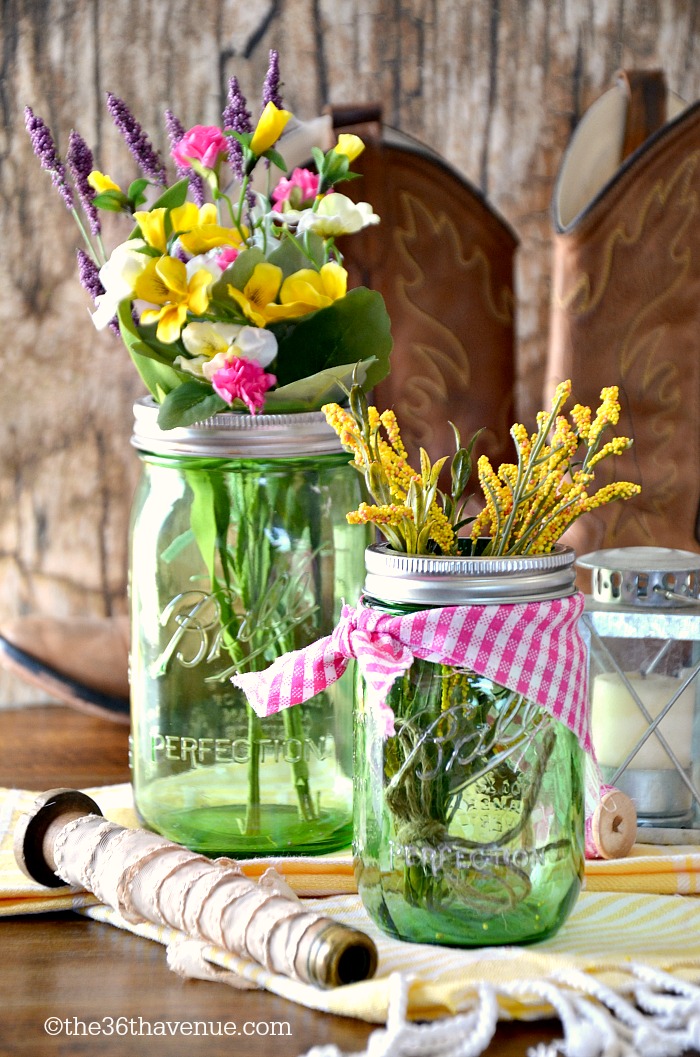 Virágok befőttes üvegben