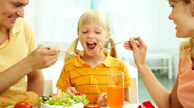 3 étel, ami árt a gyerekeknek