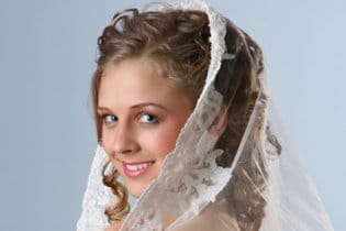 40 gyönyörű esküvői frizura 2011-re