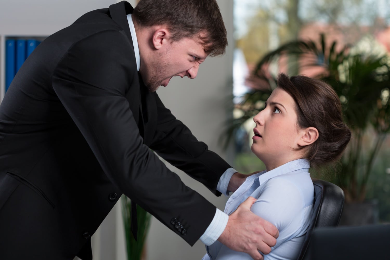 5 jel, hogy lelki bántalmazás áldozata vagy a munkahelyeden