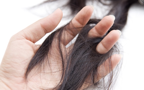 7 bevált módszer a hajhullás kezelésére