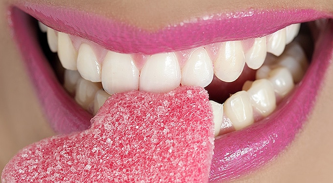 A cukor tényleg mumus? Tények és tévhitek a fogápolásról