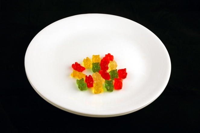 Így néz ki 200 kalória a tányérodon – Megdöbbentő képek az aprócska mennyiségről