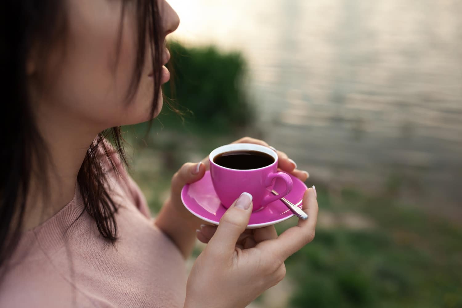 A koffeintúladagolás legegyértelműbb jelei – Komoly veszélyeket rejt