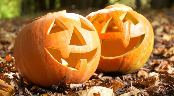 Halloween dekoráció tippek: Készíts töklámpást otthon!