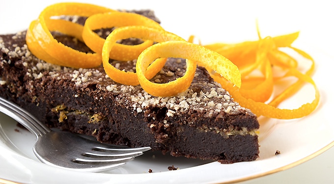 Isteni, illatos narancsos csokitorta – Recept a lekvárhoz és a kandírozott narancshoz is!