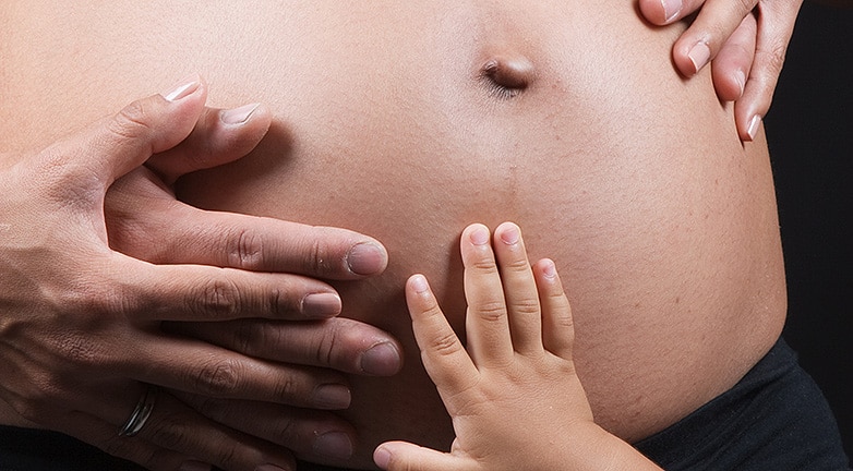Striák, avagy terhességi csíkok – vedd fel velük a harcot!