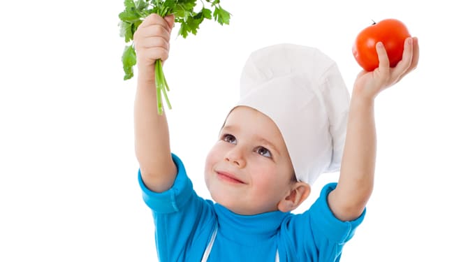 Így eszik több zöldséget és gyümölcsöt a gyermeked