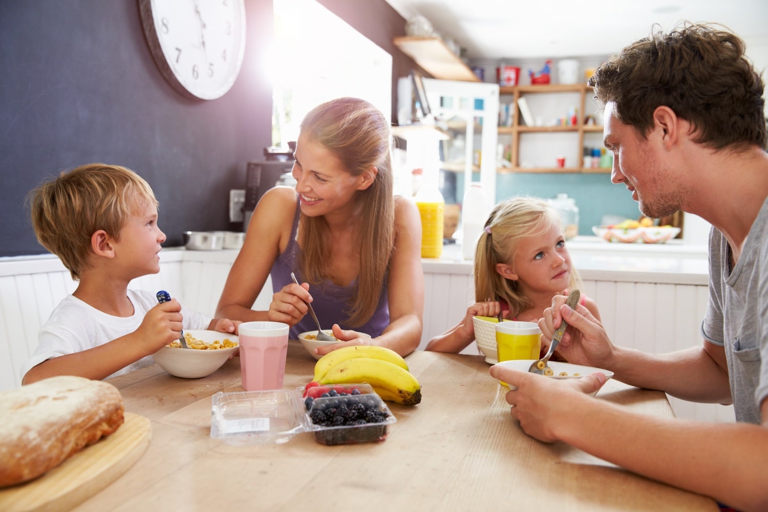 Így szoktasd hozzá a gyerekeket a reggelizéshez