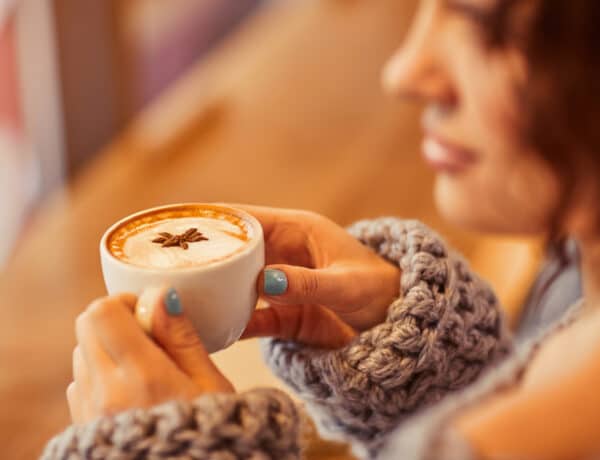 Állj le a sok kávéval, ha ezt a 4 jelet tapasztalod – mert túlzásba estél