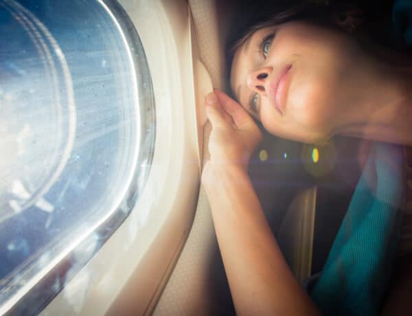 5 dolog, amit a saját érdekedben semmiképp se tegyél meg egy repülőgépen