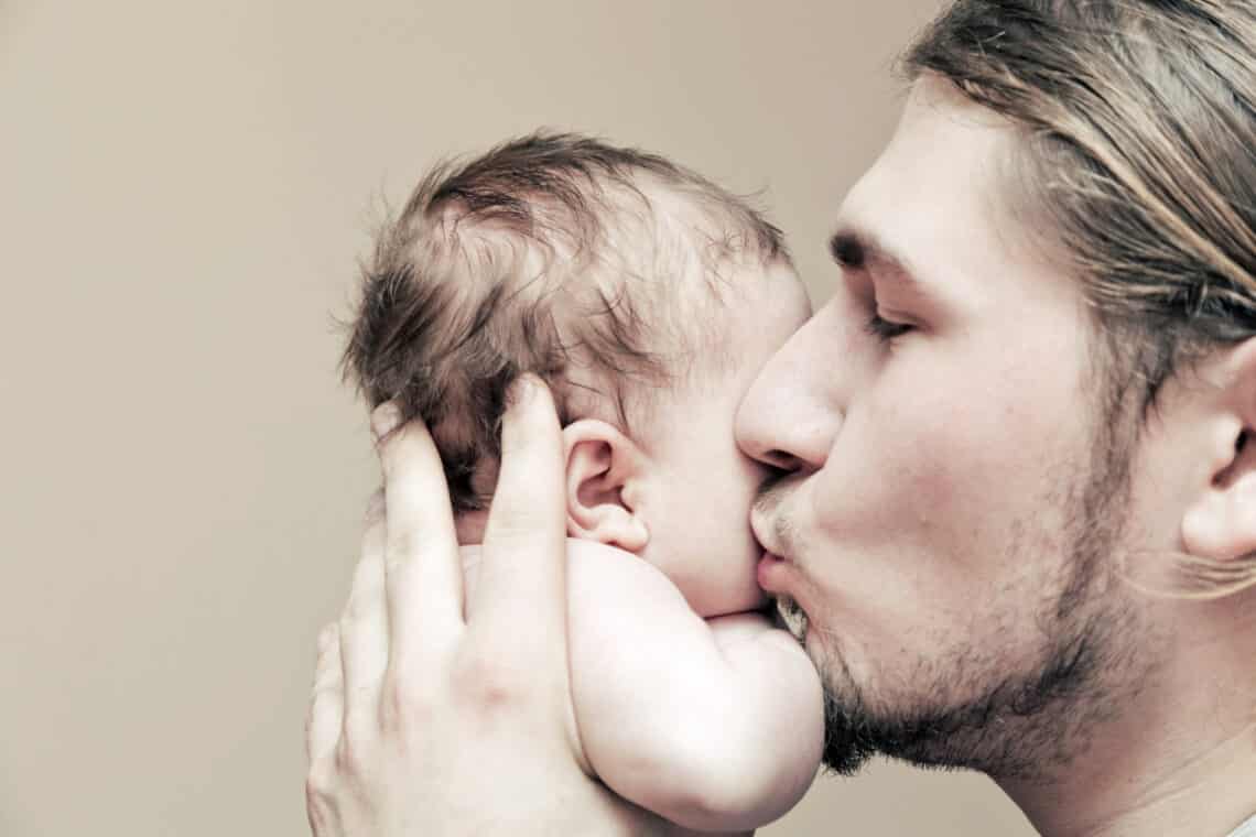 Az apákat is érintheti a szülés utáni depresszió