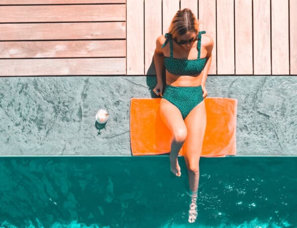 Bikini-körkép: A legjobb fürdőruhák, amik elfedik az úszógumit