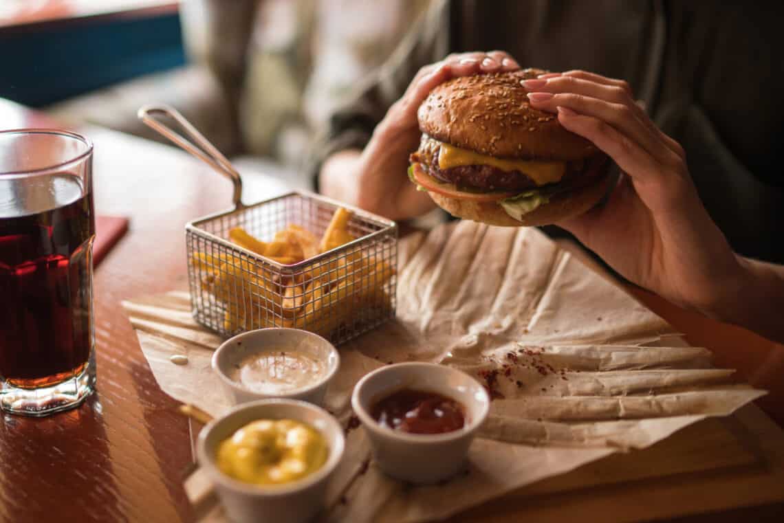 Így lehet diétás, ha gyorsétteremben eszel – Az alapszabályok