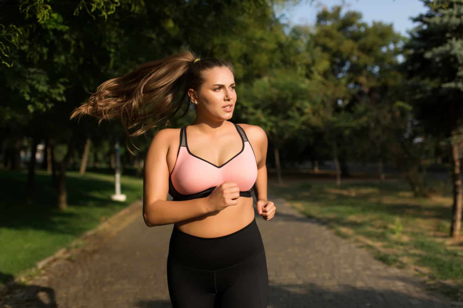 Hogyan és mennyit kell futnia a fogyáshoz, az edzés szabályai és előnyei
