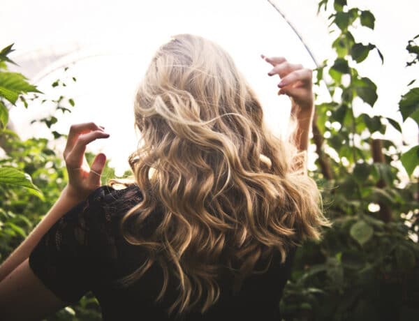 Nem csak vitaminhiány okozhatja – ezért hullhat még a hajad