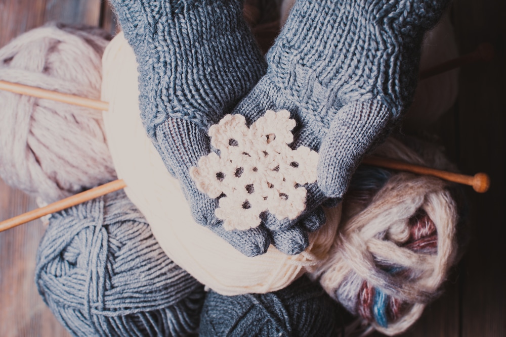 Így készíts puha kesztyűt egy régi pulóverből