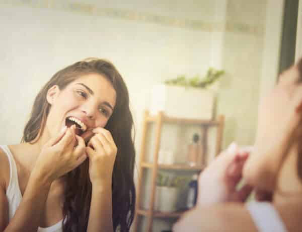 ﻿5 komoly dolog, ami akkor történik a testeddel, ha nem használsz fogselymet