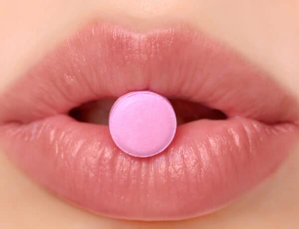 Ezek a fogamzásgátló tabletták leggyakoribb mellékhatásai