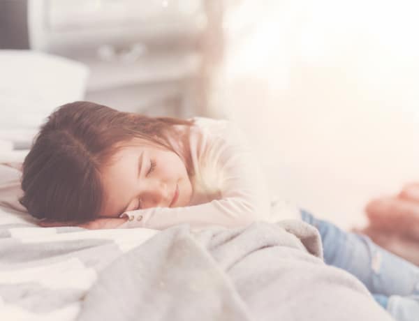 ﻿Nehezen alszik el a gyerek? Ez az 5 módszer segíthet esténként