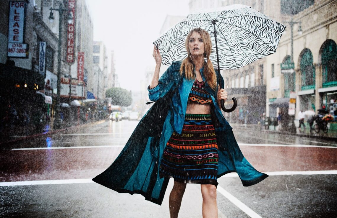 Így öltözz az esős napokon – Tökéletes kiegészítők arra az esetre, ha leszakad az ég