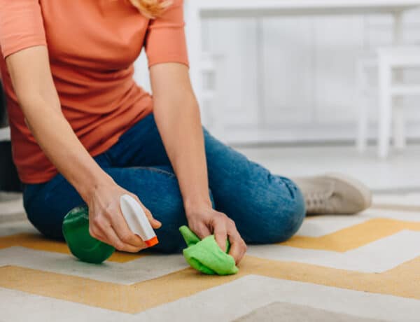 Ne tízezrekért tisztítsd a szőnyeget: otthoni szőnyegtisztító praktikák