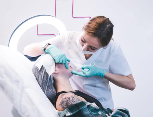 Megdöbbentő eredményeket érnek el velük: a szépítő orvosi tetoválások új szintre léptek