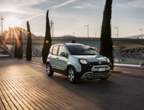 Imádnivaló és a városi autók sztárja: az új Fiat Panda hybrid