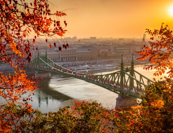 Varázslatos budapesti utcák, amiken érdemes ősszel egy sétát tenni