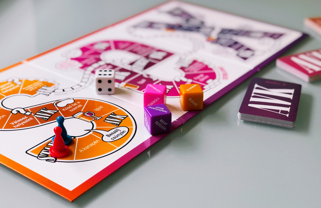 Adsz Vagy Kapsz erotikus társasjáték