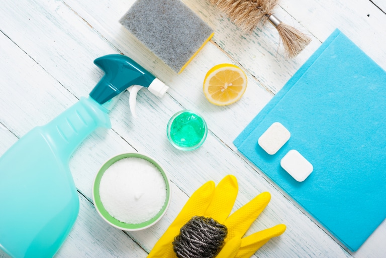 Egykor fehér ruhák