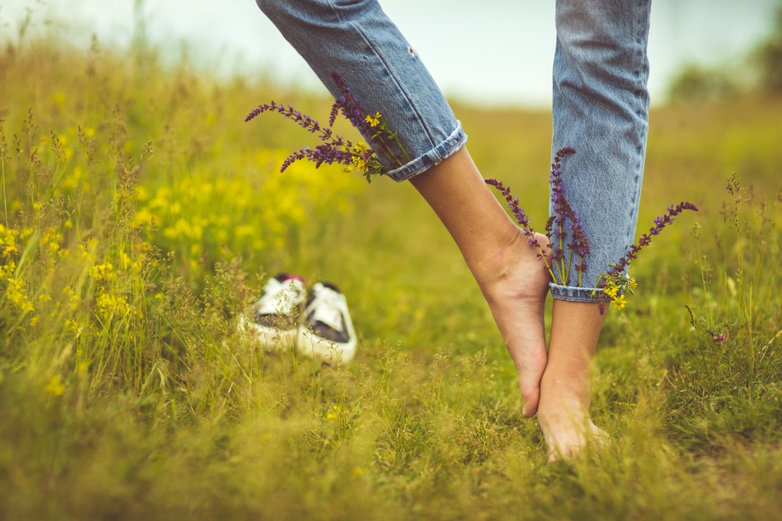 „Grounding”, azaz a Földhöz való kapcsolódás. 5 ok, amiért többet kellene mezítláb lennünk