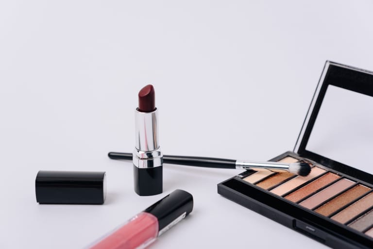 Rúzs, szájfény, ajakbalzsam