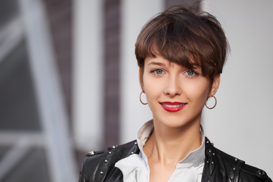 Ez a legvagányabb haj 2021-ben. Ismerd meg a bowl cut-ot!
