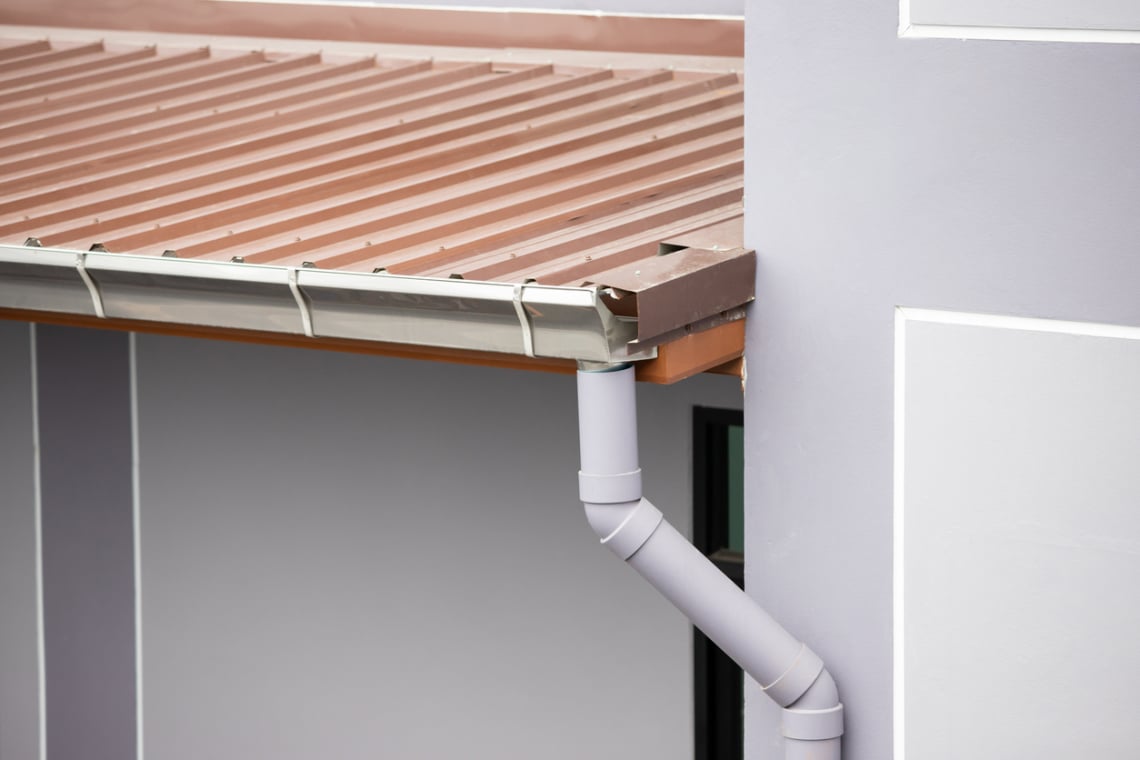 Az eresz tisztítása