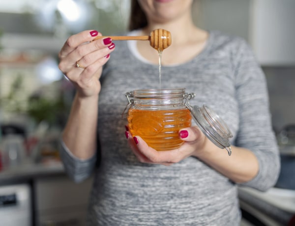 5 tápláló, mézes arcpakolás, hogy ragyogó legyen az arcbőröd