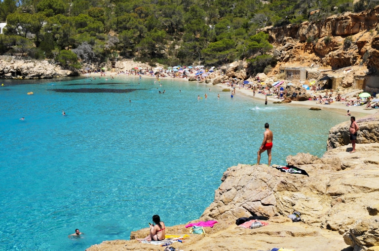 Cala Salada beach, Ibiza, Spanyolország