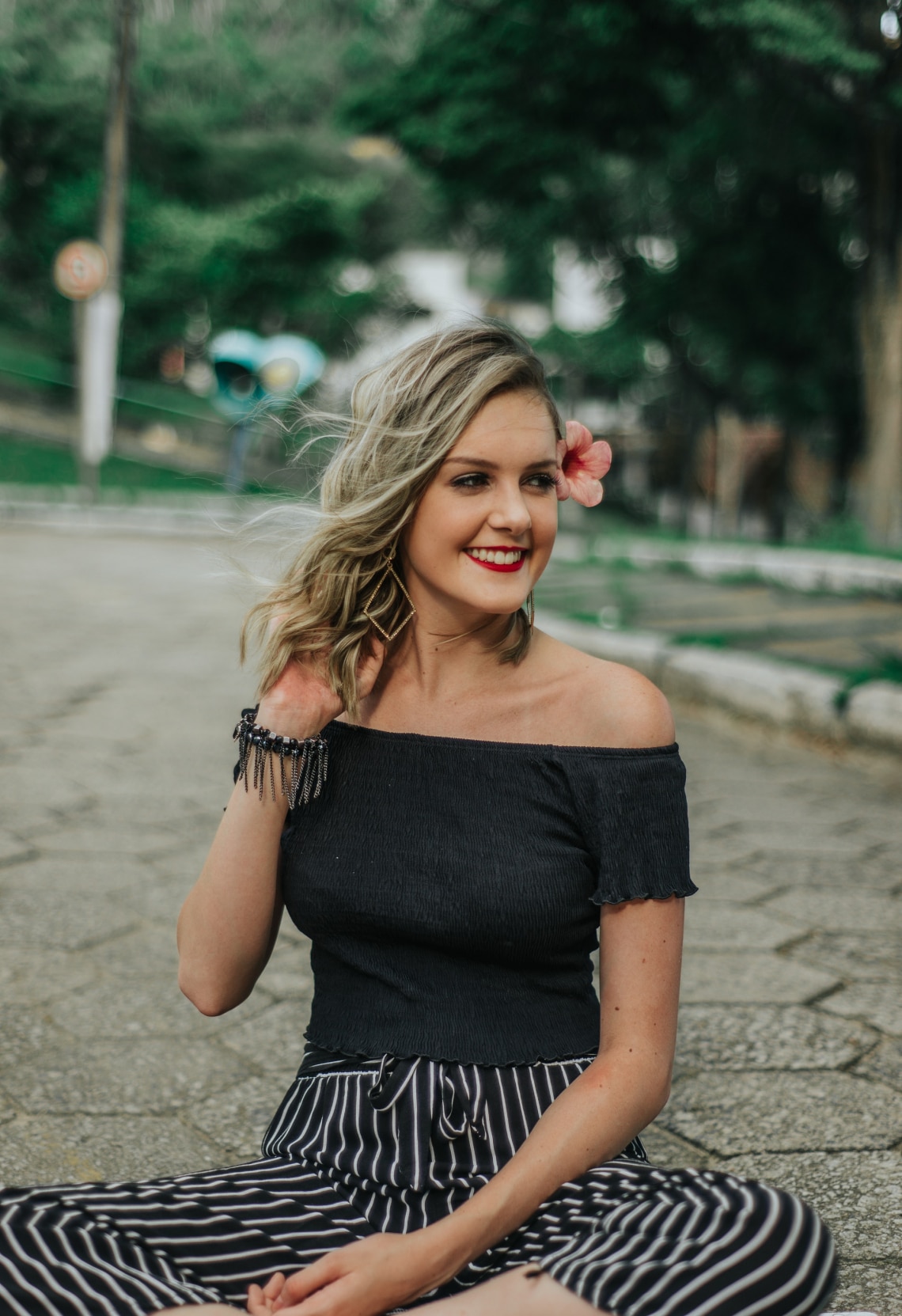 A tetteknek hiszel, és nem a szavaknak