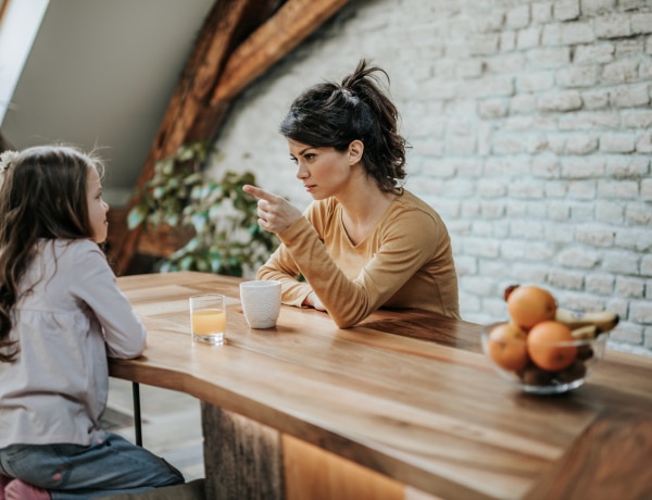 5 jel, hogy fontoskodó anya vagy – Lehet, hogy észre sem veszed?