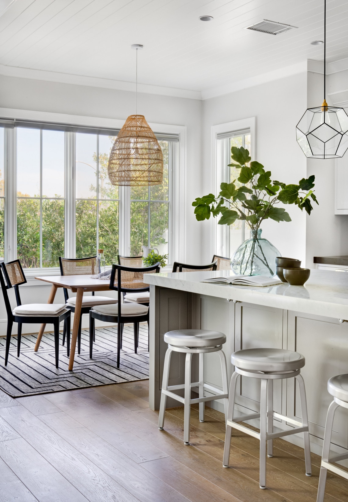 Ikrek – Tágas terek