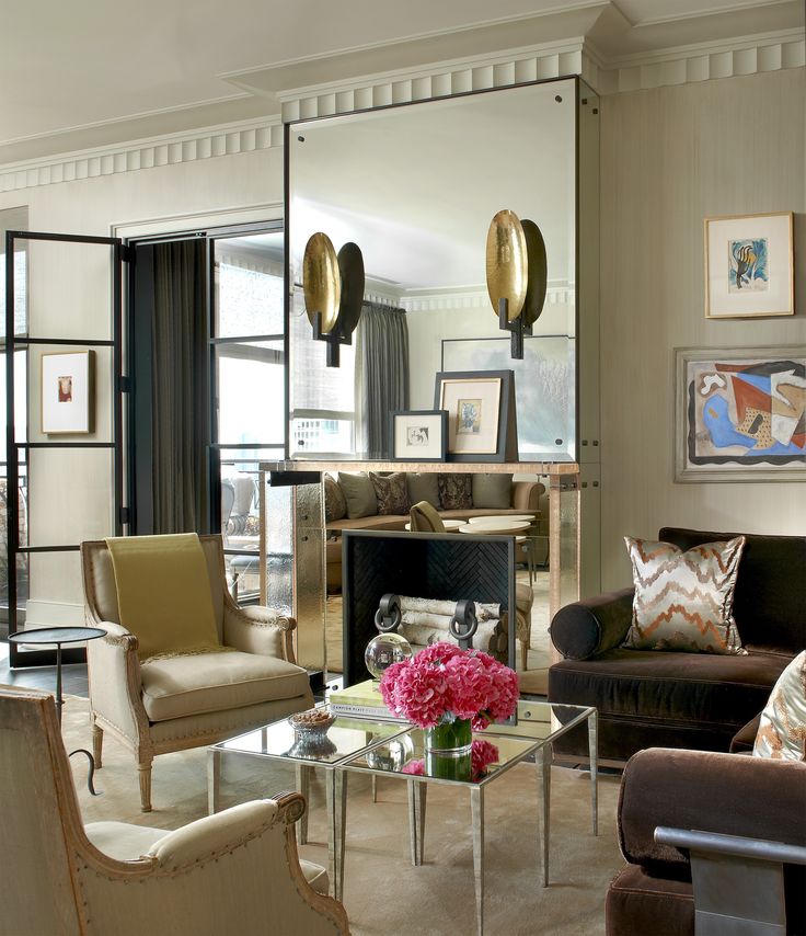 Oroszlán – Élénk színek és tükrök