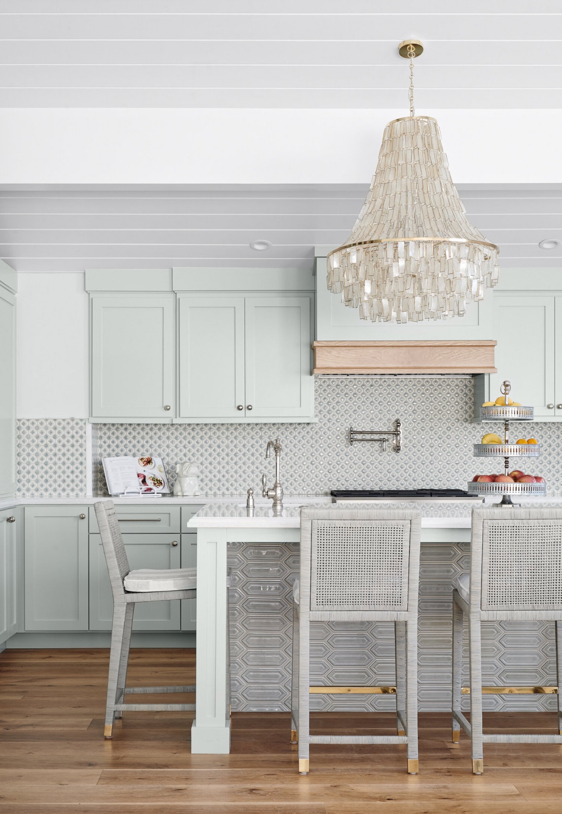 Mérleg – Harmonikusan modern