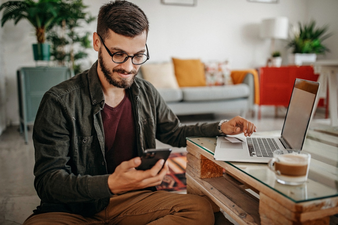 A közösségi média-függők