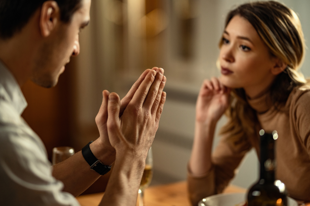 Miért lépünk félre? A választ megadják a házasságtörő-portálok