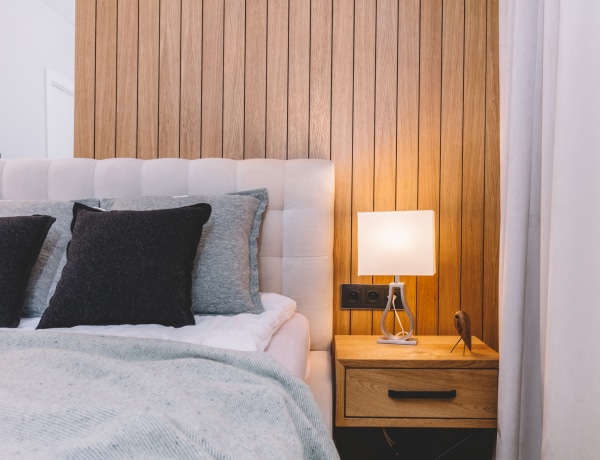 Az ágyad a hálószobád? Íme 7 keskeny, de stílusos hálófülke