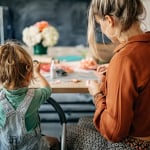 Valóban okosabbak az idősebb szülők gyermekei? Ezt mondja a tudomány