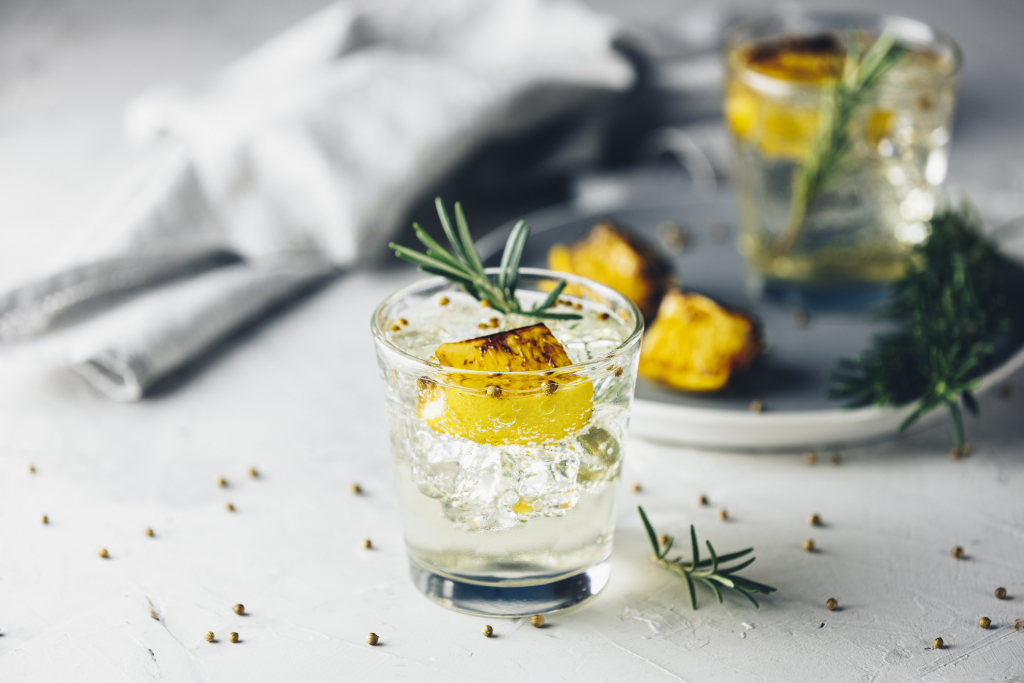 A gin különleges alapanyaga és az ital fajtái