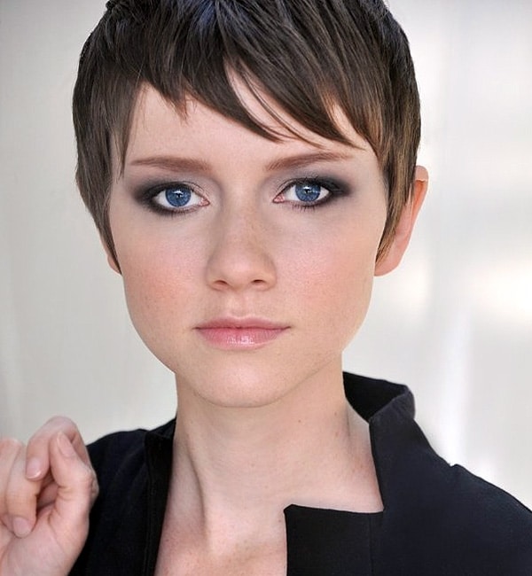 Valorie Curry