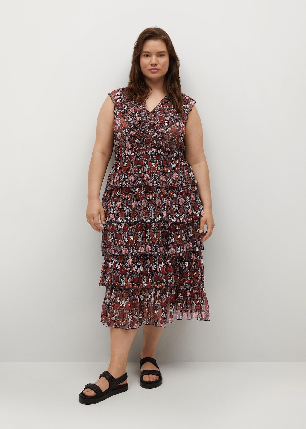 Fodros, virágos a Mango-tól